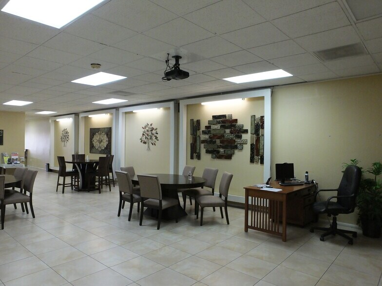 More Photos Of 44143-44147 20th St W, Lancaster Medical For Sale