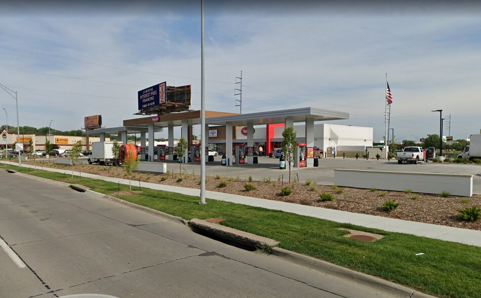 More Photos Of 919 S Saddle Creek Rd, Omaha Land For Lease
