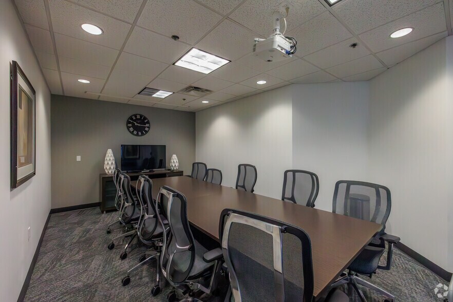 More Photos Of 500 Marquette Ave NW, Albuquerque Coworking Space