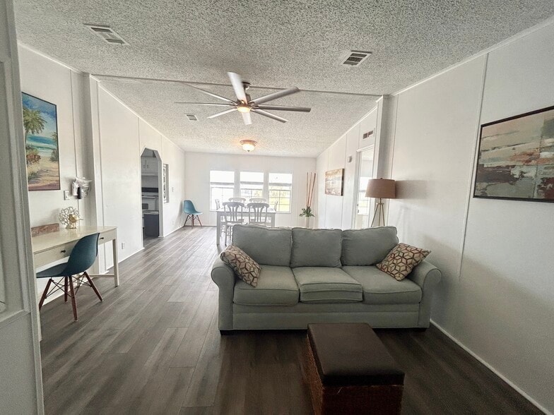 More Photos Of 6501 Boatyard Dr, Hudson Specialty For Sale