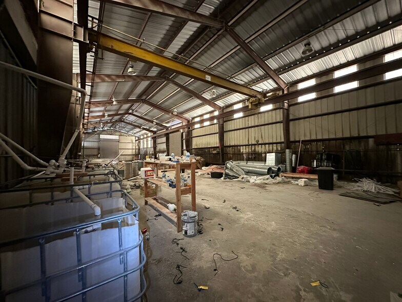 More Photos Of 611 Azalea Dr, Muskogee Warehouse For Sale