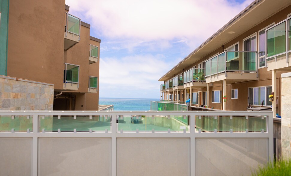 More Photos Of 380 Esplanade Ave, Pacifica Apartments For Sale