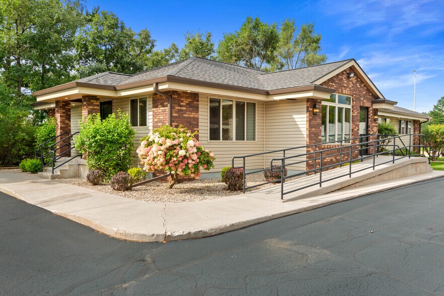 More Photos Of 3210 Post Rd, Stevens Point Office For Lease