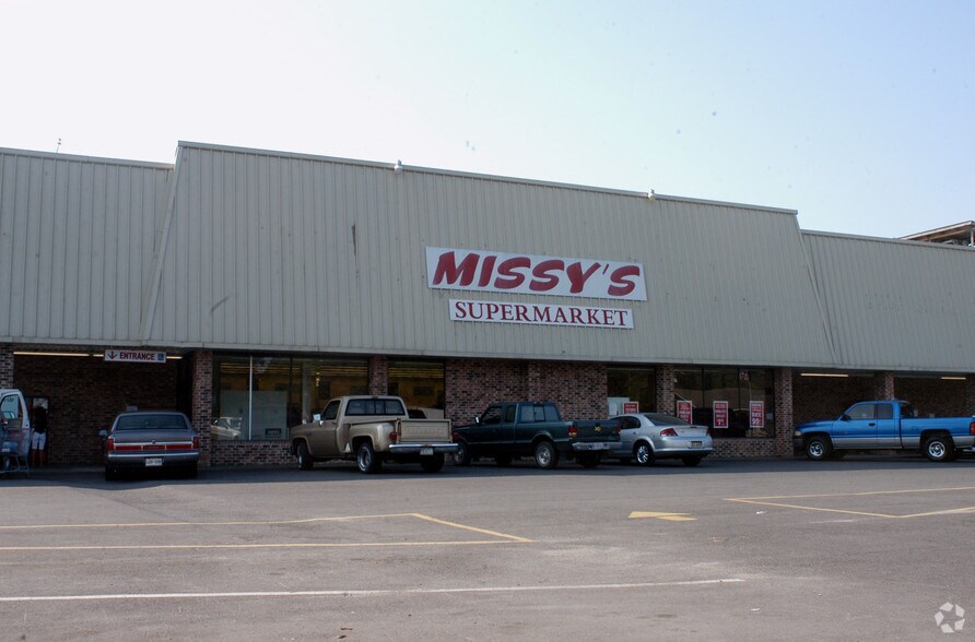 More Photos Of 500 US 90, Patterson Supermarket For Lease