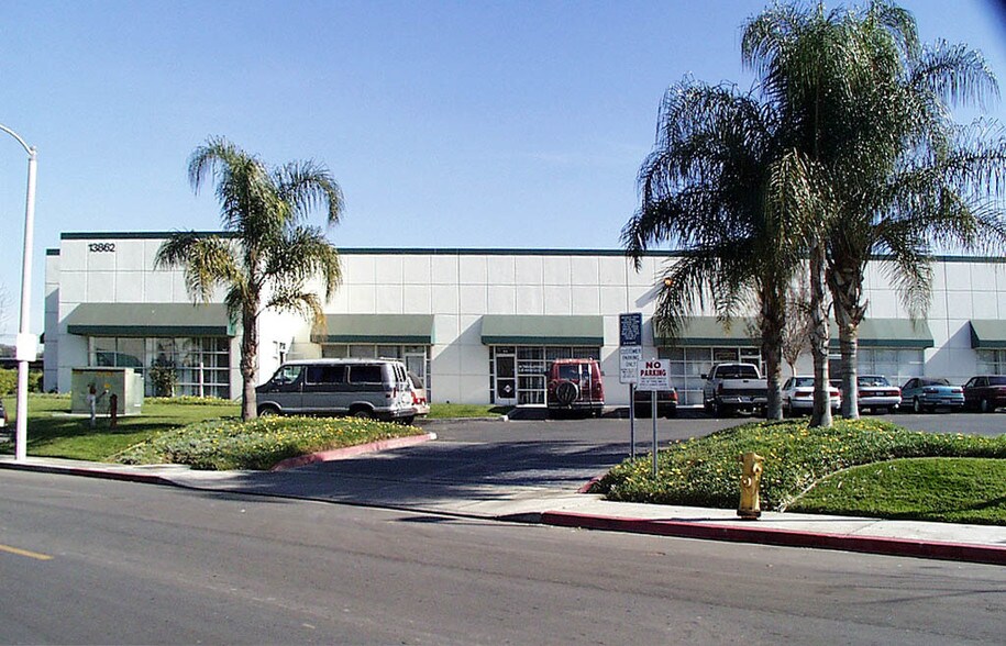 More Photos Of 13862 A Better Way, Garden Grove Light Manufacturing For Lease