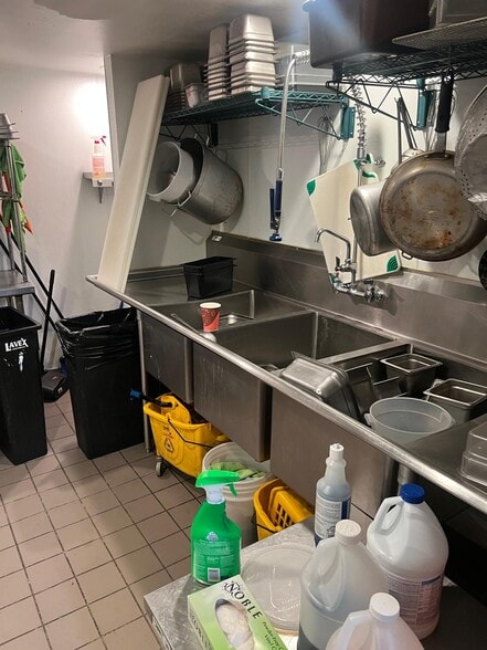 More Photos Of 1101-1103 W 36th St, Baltimore Storefront For Lease