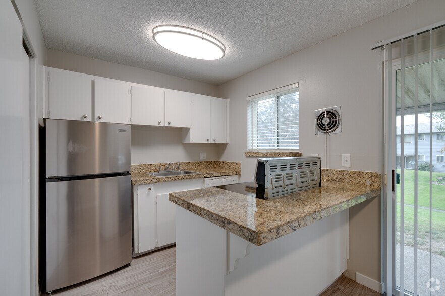 More Photos Of 9550 SW Washington Dr, Portland Apartments For Sale