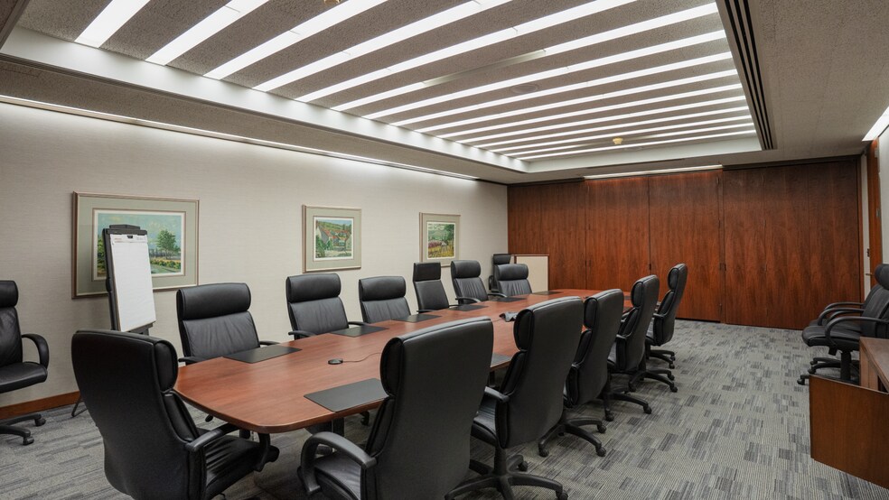 More Photos Of 8001 W Jefferson Blvd, Fort Wayne Office For Lease