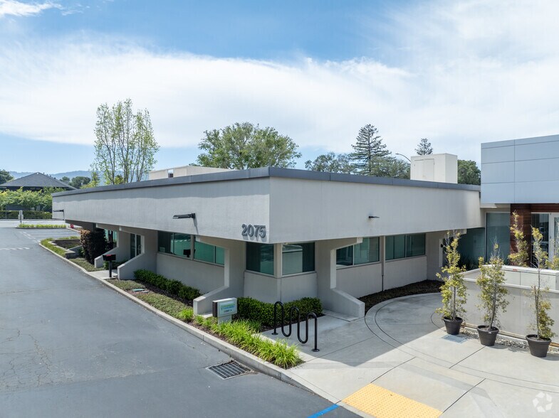More Photos Of 2055-2075 Woodside Rd, Redwood City Office For Lease