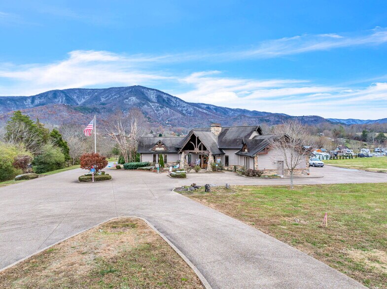 More Photos Of 3293 Wears Valley Rd, Sevierville Lodge Meeting Hall For Sale
