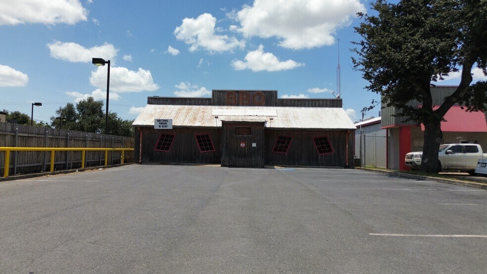 Primary Photo Of 3619 N 10th St, McAllen General Retail For Lease