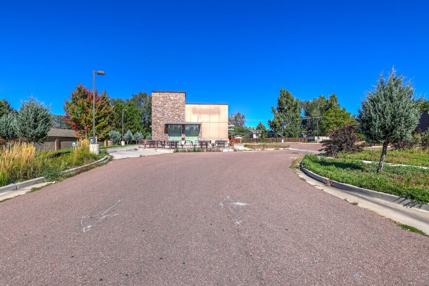 More Photos Of 3220 Austin Bluffs Pky, Colorado Springs Freestanding For Lease