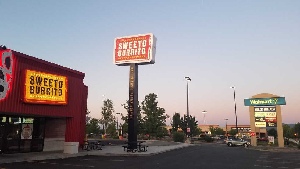 More Photos Of 15533-15607 E Broadway Ave, Veradale Unknown For Lease