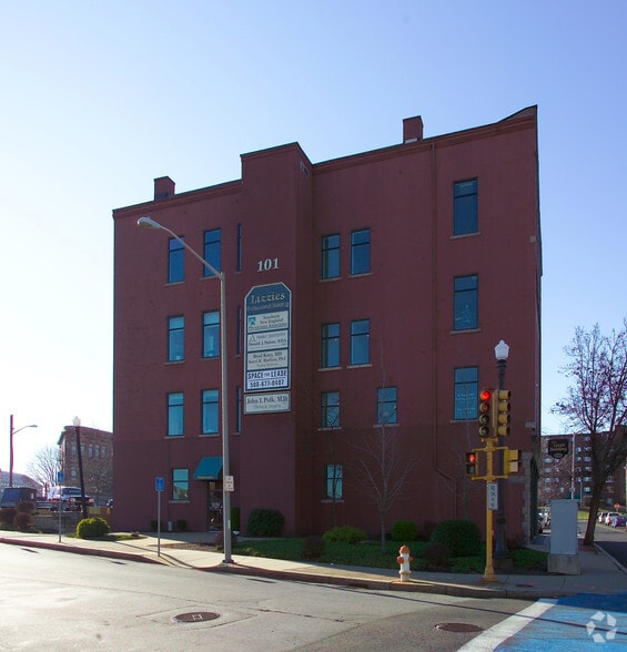 More Photos Of 101 Jeremiah V Sullivan Dr, Fall River Office For Lease