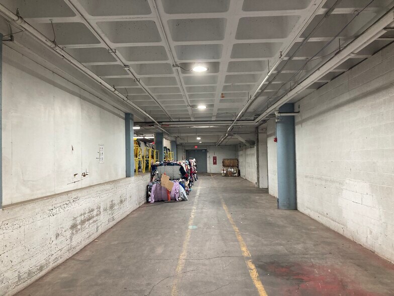 More Photos Of 700 Garfield Ave, Duluth Freestanding For Sale