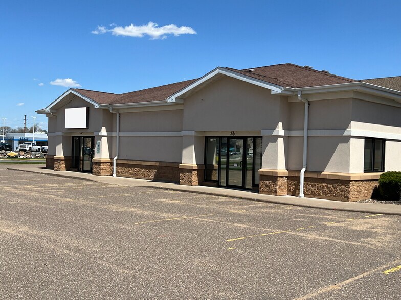 Primary Photo Of 1700-1712 Stout St, Menomonie Unknown For Lease