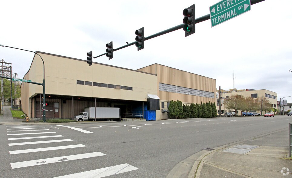 More Photos Of 2727 W Marine View Dr, Everett Flex For Lease