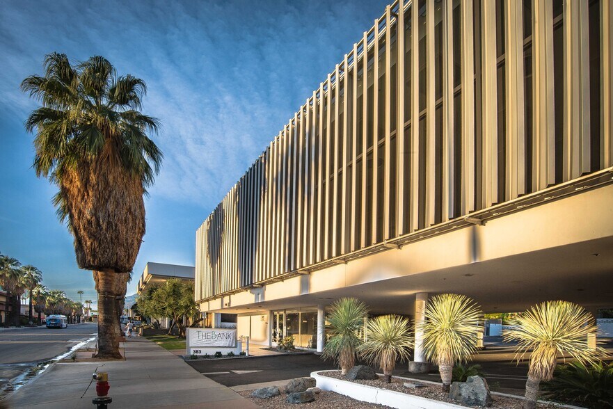 More Photos Of 383 S Palm Canyon Dr, Palm Springs Storefront Retail Office For Lease