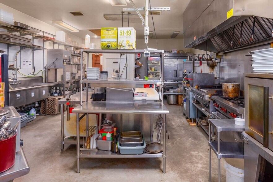 More Photos Of 1 Vineyard Way, Wenatchee Specialty For Sale