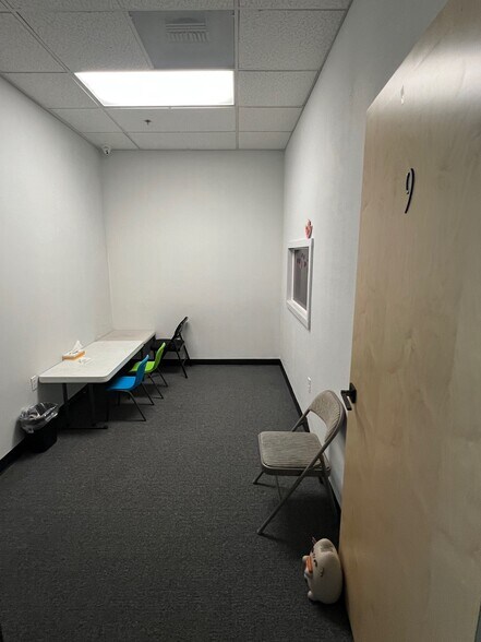 More Photos Of 5765 S Rainbow Blvd, Las Vegas Office For Lease