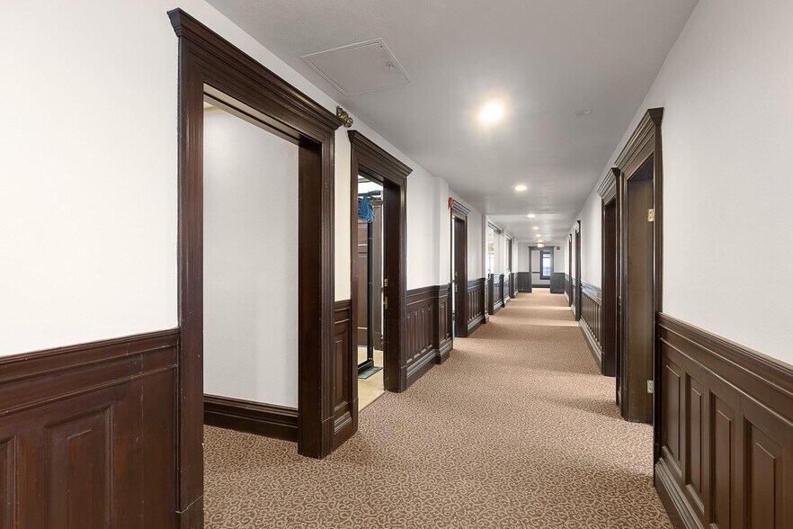 More Photos Of 333 SW Taylor St, Portland Office Residential For Lease