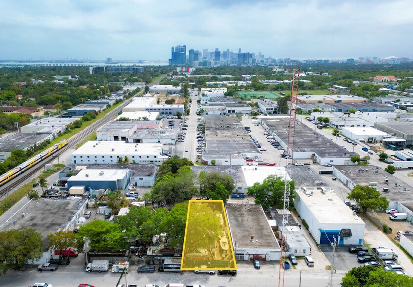 Primary Photo Of 350 NE 70th St, Miami Land For Sale