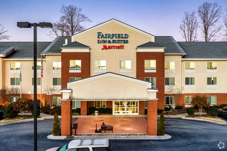 More Photos Of 920 Executive Way, Asheboro Hotel For Sale