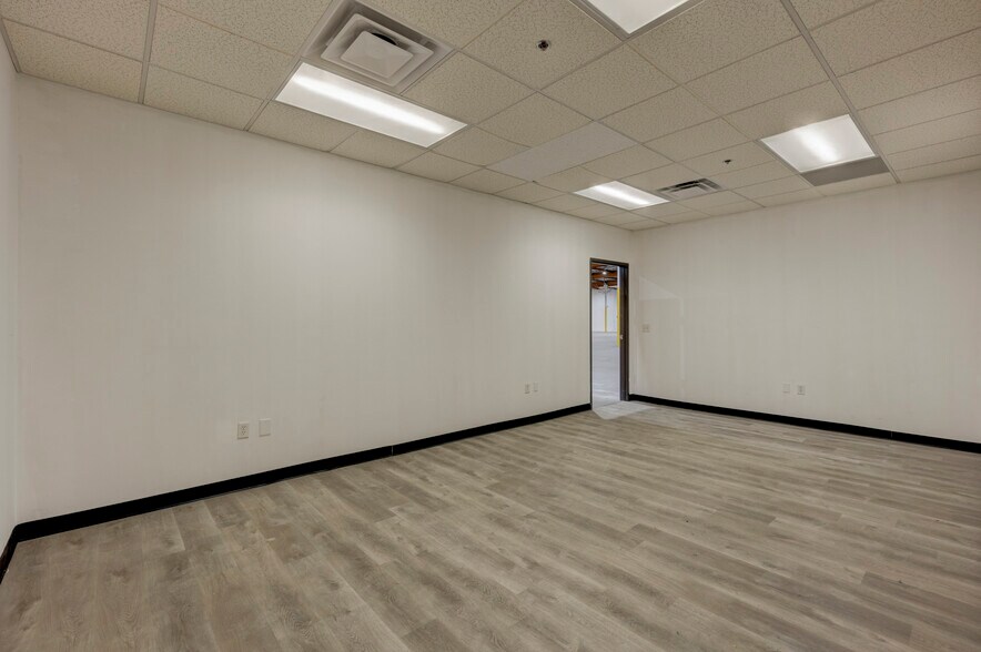 More Photos Of 575-585 Reactor Way, Reno Distribution For Lease