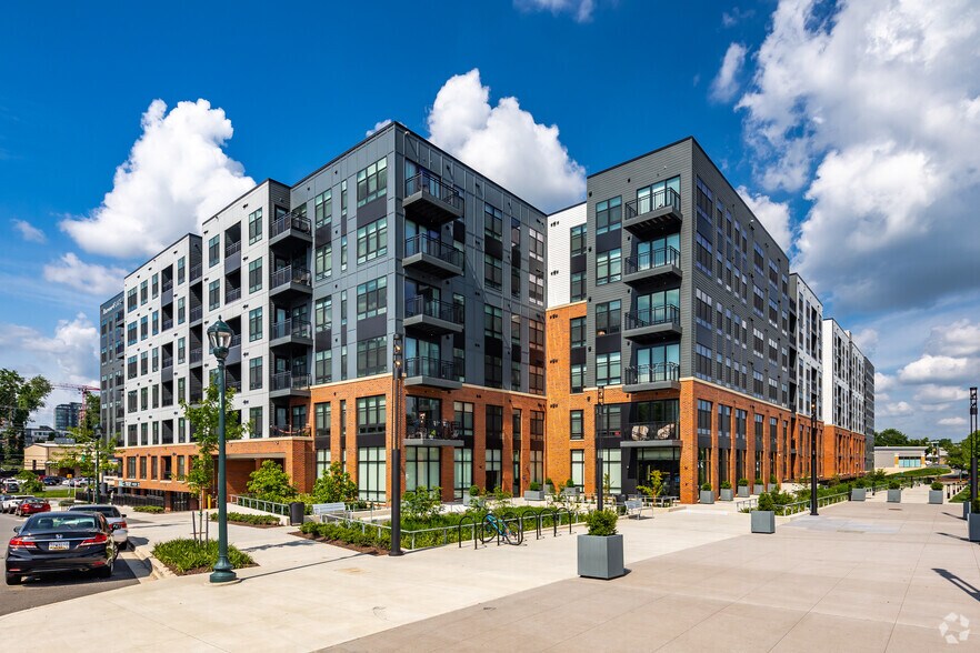More Photos Of 5454 Nicholson Ln, North Bethesda Apartments For Lease