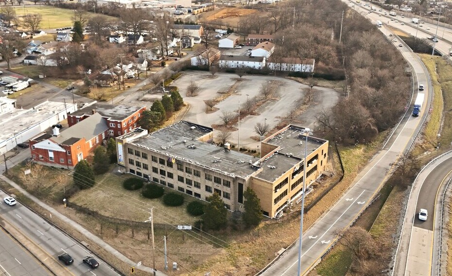 More Photos Of 4205 Dixie Hwy, Louisville Office For Sale