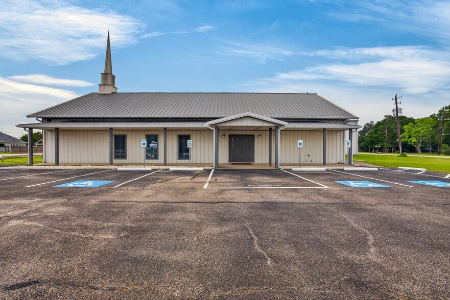 More Photos Of 11141 N Avenue L, La Porte Religious Facility For Sale