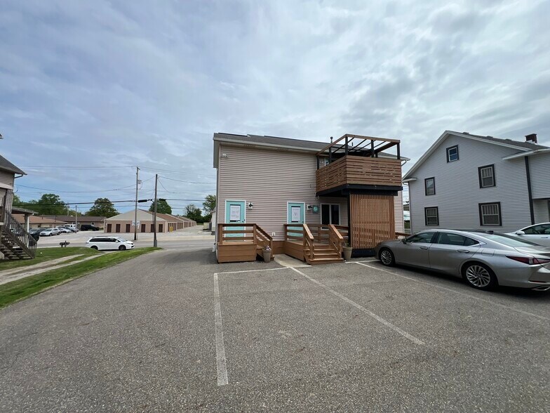 More Photos Of 8433 Cleveland Ave NW, Canton General Retail For Sale