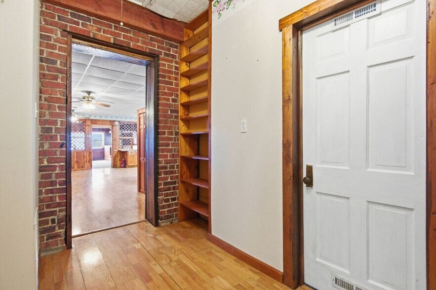 More Photos Of 201 N Wilmington St, Richlands General Retail For Sale