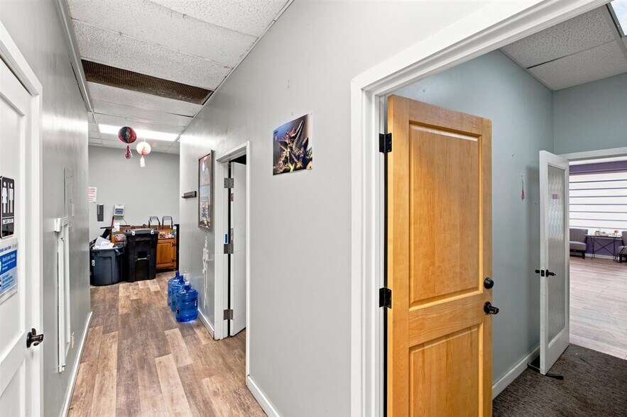 More Photos Of 1890 Capitol St NE, Salem Freestanding For Sale