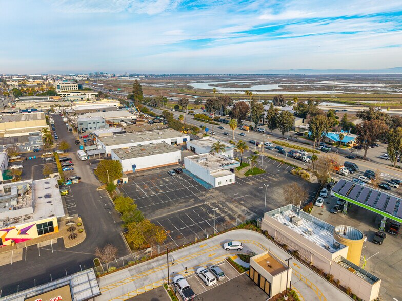 More Photos Of 450 Veterans Blvd, Redwood City Unknown For Lease