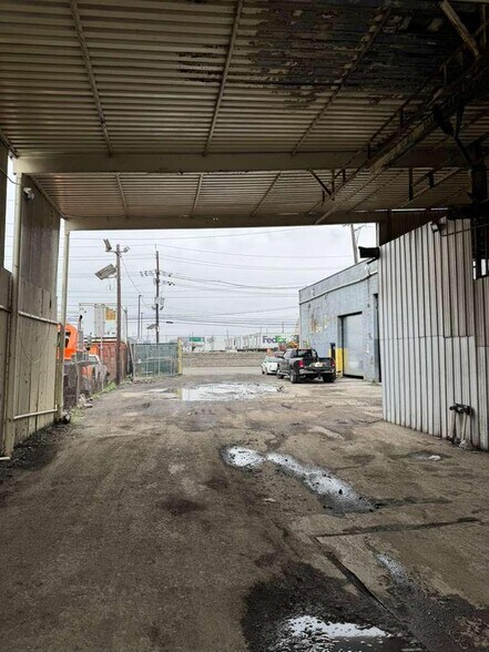More Photos Of 184-188 Doremus Avenue ave, Newark Land For Lease