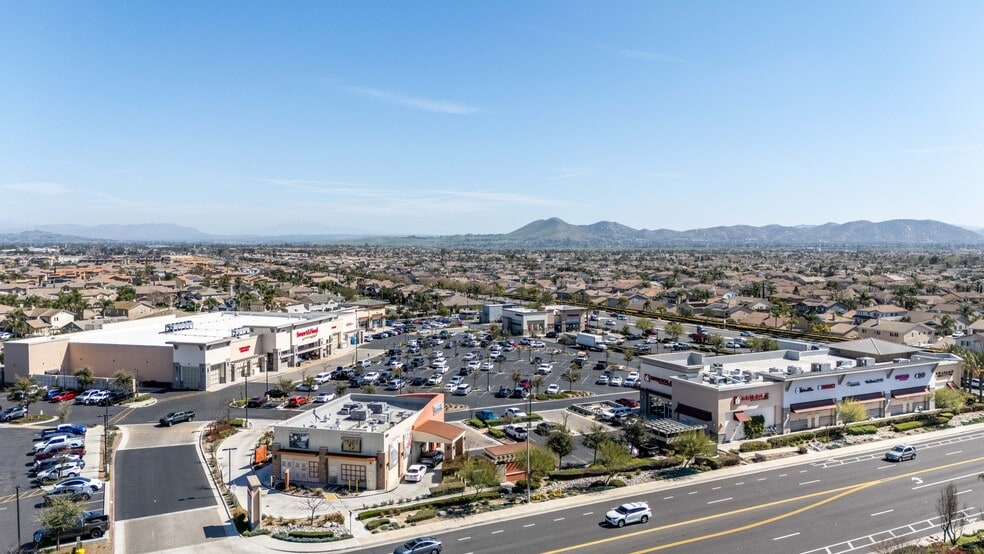 More Photos Of 13382 Limonite Ave, Eastvale Fast Food For Sale
