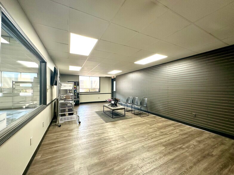 More Photos Of 2821 Garland St, Niles Auto Repair For Sale
