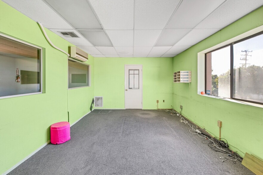 More Photos Of 826 W Santa Anita Ave, San Gabriel Manufacturing For Lease