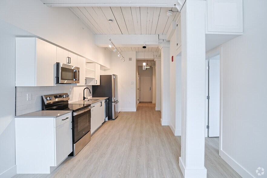More Photos Of 86 Essex St, Haverhill Apartments For Lease