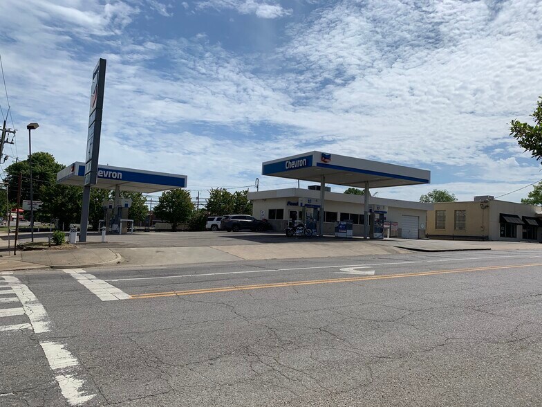 More Photos Of 7700 Parkway Dr, Leeds Convenience Store For Sale