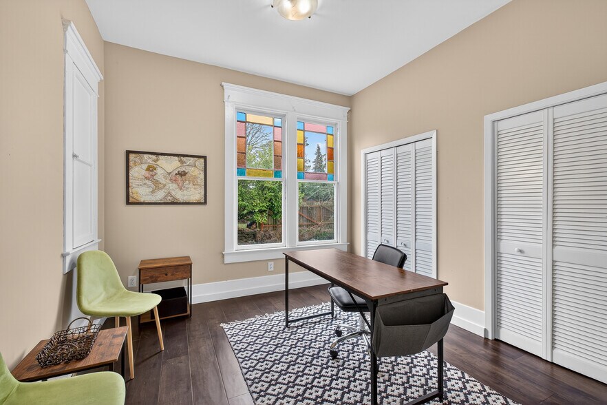 More Photos Of 1310 Ellsworth St, Bellingham Multifamily For Sale