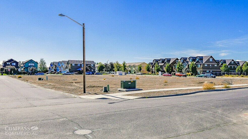 More Photos Of 404 NW 25th St, Redmond Land For Sale