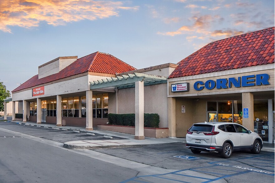 More Photos Of 2093 E Florida Ave, Hemet General Retail For Lease