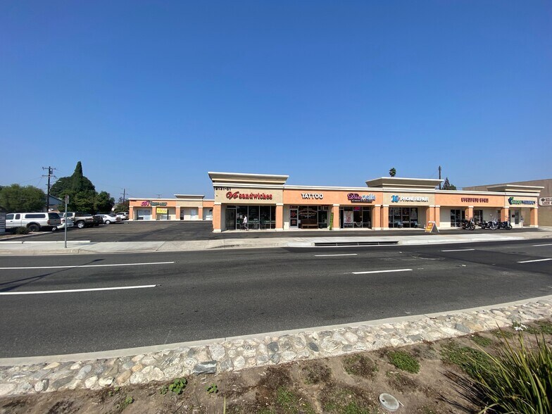 More Photos Of 9121 Garden Grove Blvd, Garden Grove General Retail For Lease