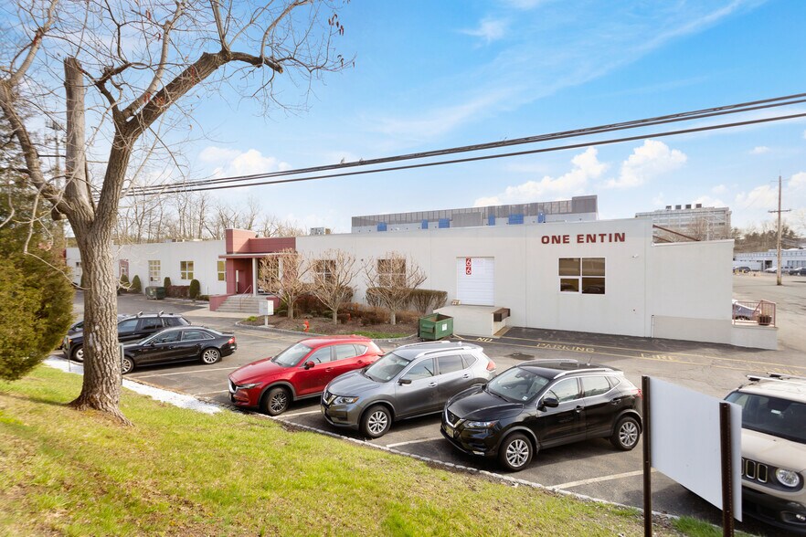 More Photos Of 1 Entin Rd, Clifton Manufacturing For Lease