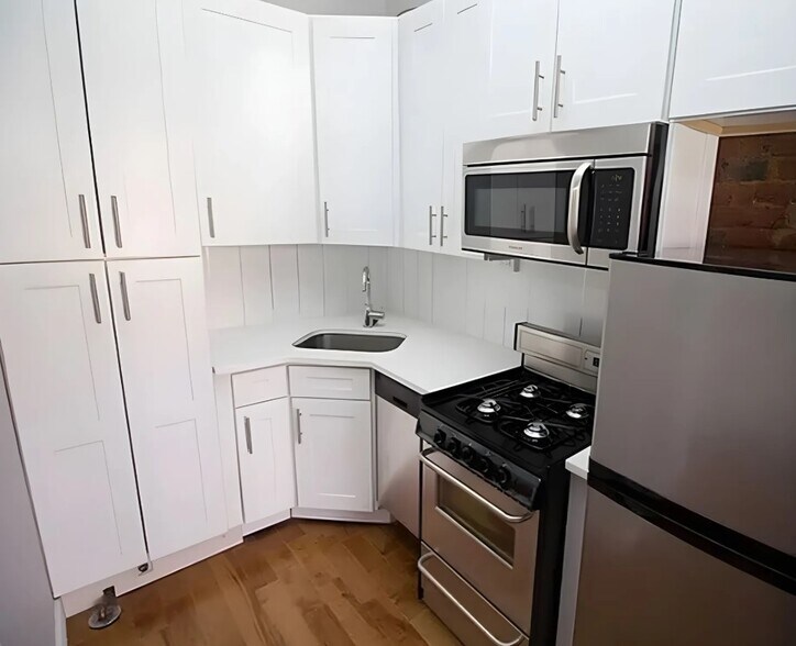 More Photos Of 1076 Dean St, Brooklyn Apartments For Sale