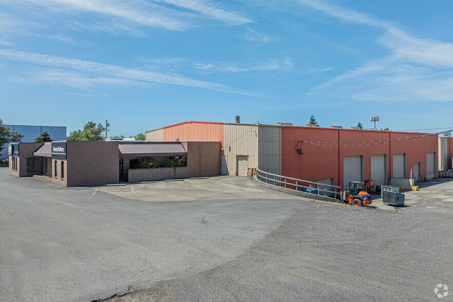 More Photos Of 6455 NE Columbia Blvd, Portland Warehouse For Lease