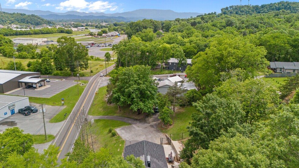 More Photos Of 1011 Old Knoxville Hwy, Sevierville Specialty For Sale