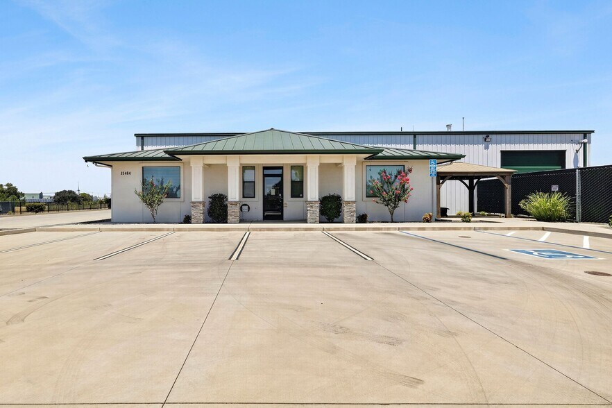 Primary Photo Of 13464 Browns Valley Dr, Chico Warehouse For Lease